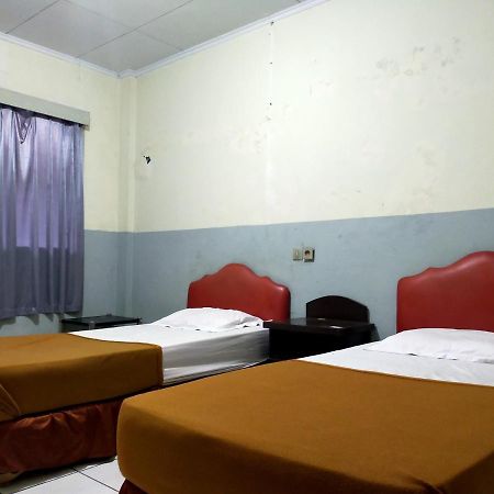 Hotel Nirwana Ternate Redpartner Екстериор снимка