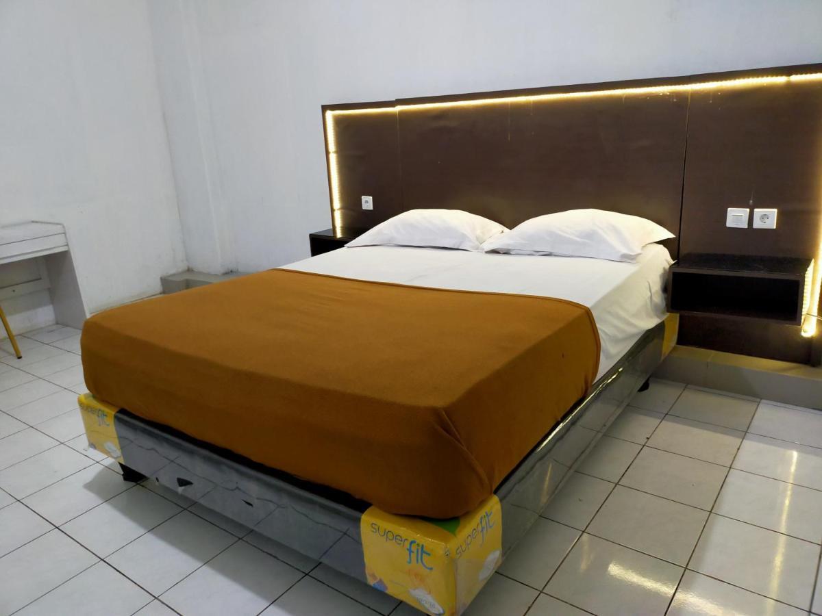 Hotel Nirwana Ternate Redpartner Екстериор снимка